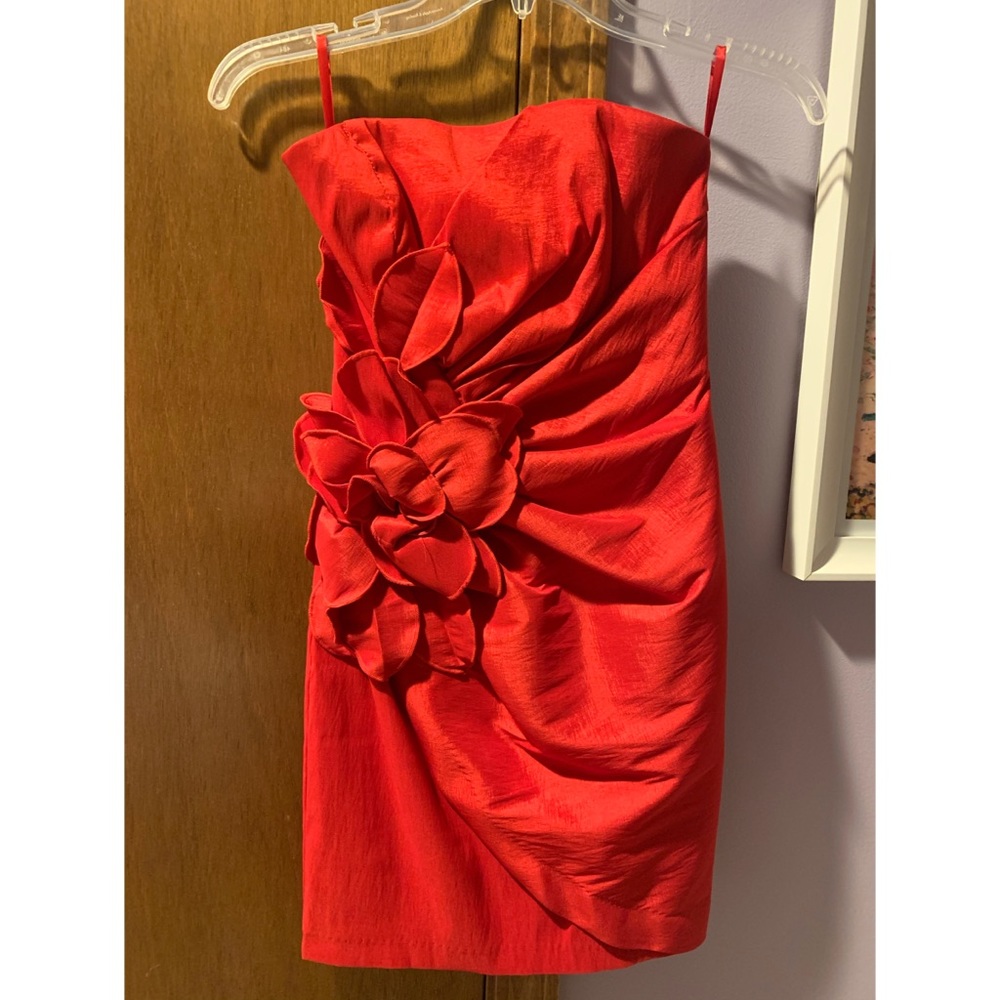 Red strapless dress size 2